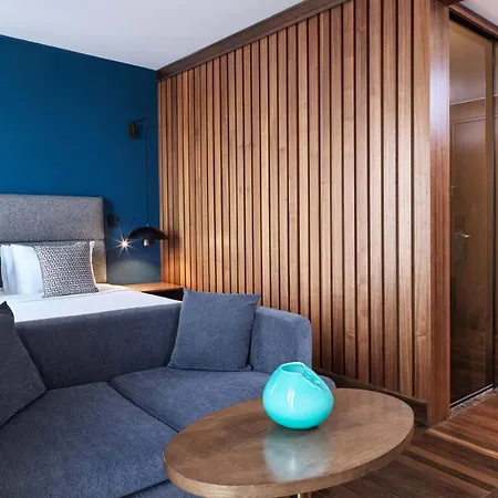 Hotel Metropol Palace, A Luxury Collection Hotel,