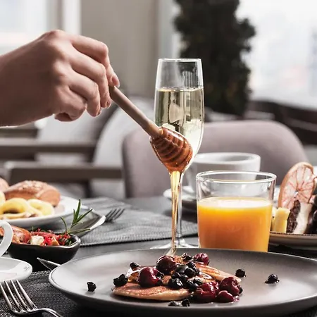 Metropol Palace, A Luxury Collection Hotel, Hotel 5*