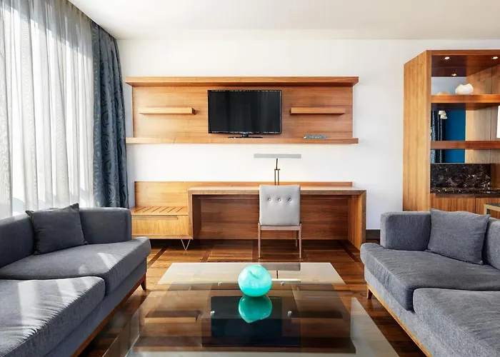 Hotel Metropol Palace, 5*