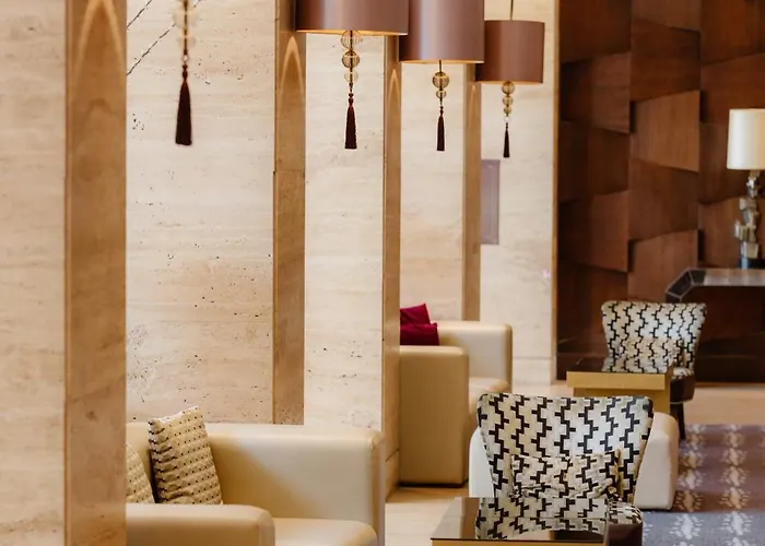 Metropol Palace, Hotel 5*