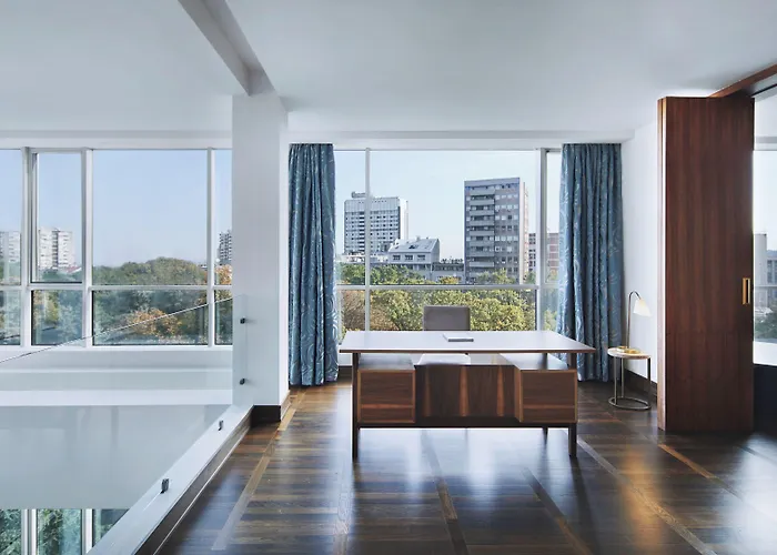 Metropol Palace, Belgrád