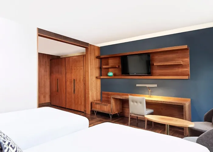 Metropol Palace, Belgrade